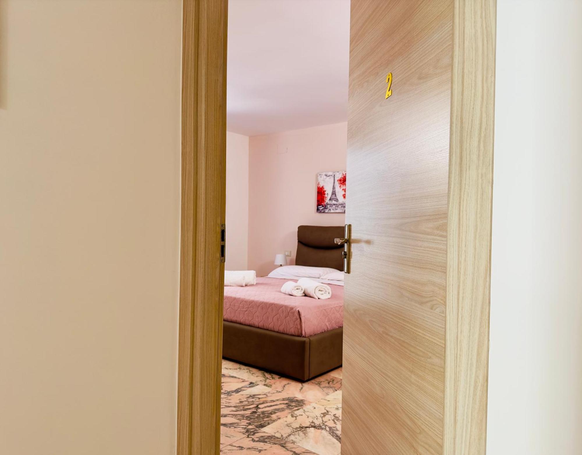 Unique Rooms In Centro Citta Bagno Privato E Climatizzatore รากูซา ภายนอก รูปภาพ