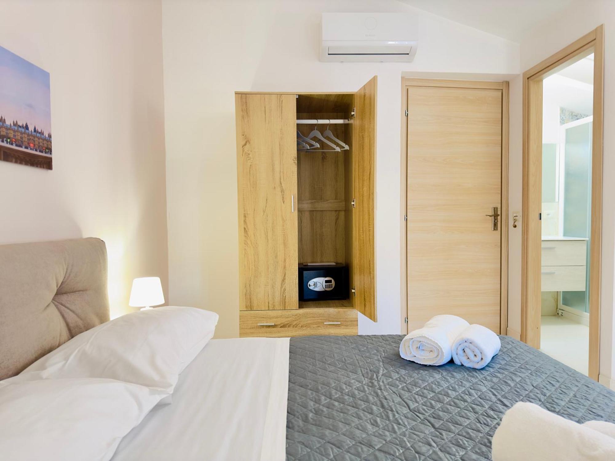 Unique Rooms In Centro Citta Bagno Privato E Climatizzatore รากูซา ภายนอก รูปภาพ